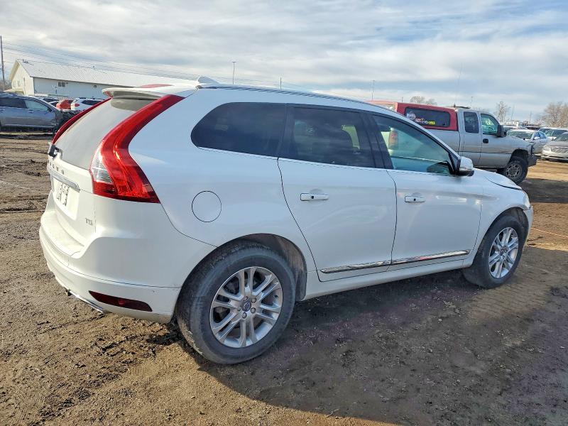 Фото 3 - VOLVO XC60