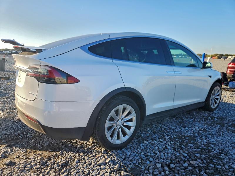 Фото 3 - TESLA MODEL X