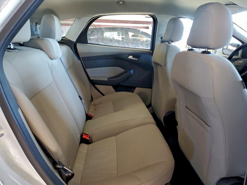 Фото 10 - FORD FOCUS