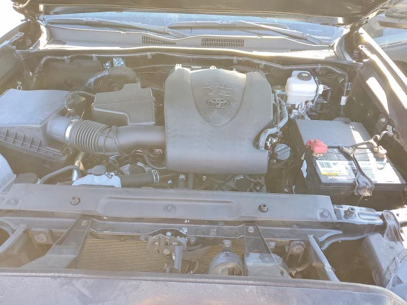 Фото 11 - TOYOTA TACOMA