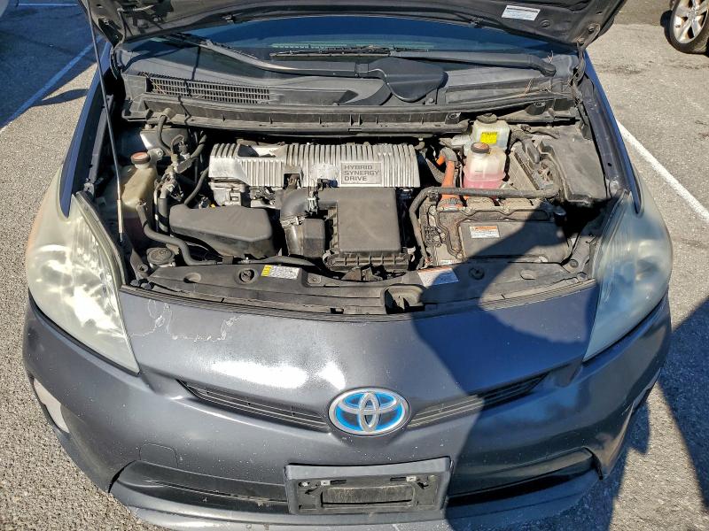 Фото 11 - TOYOTA PRIUS