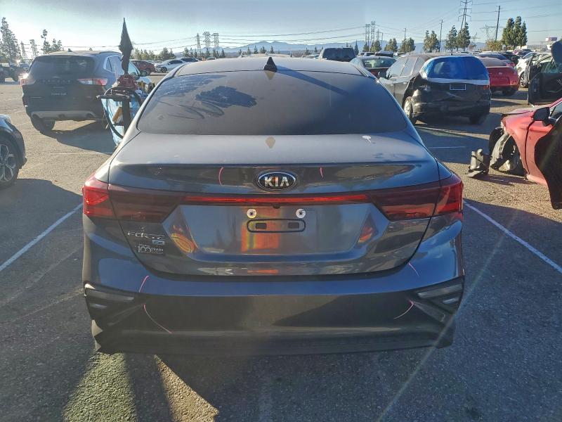 Фото 6 - KIA FORTE