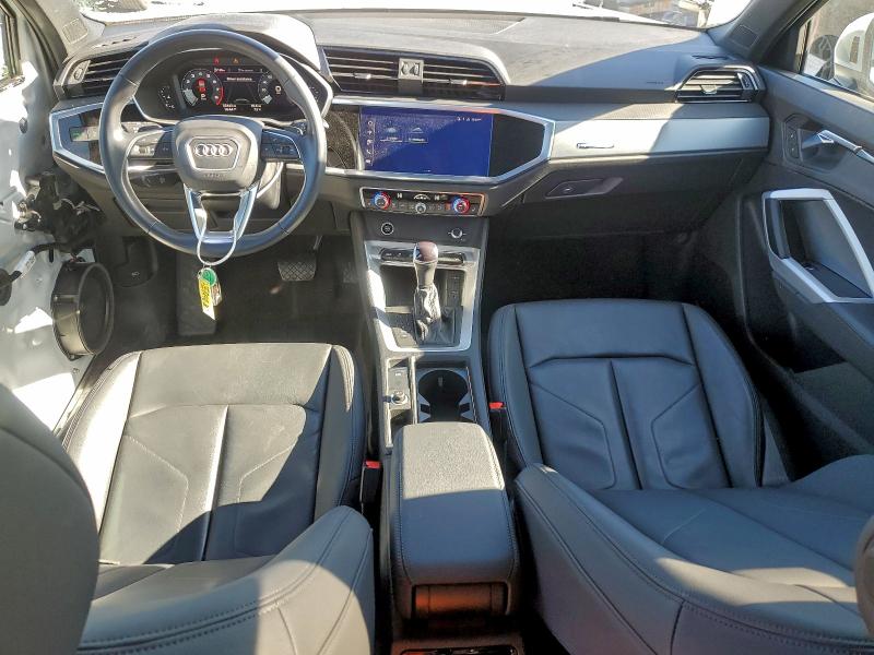 Фото 8 - AUDI Q3