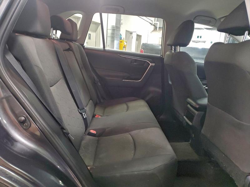 Фото 11 - TOYOTA RAV4