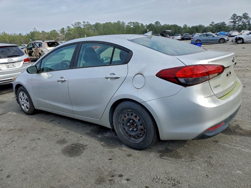 Фото 2 - KIA FORTE