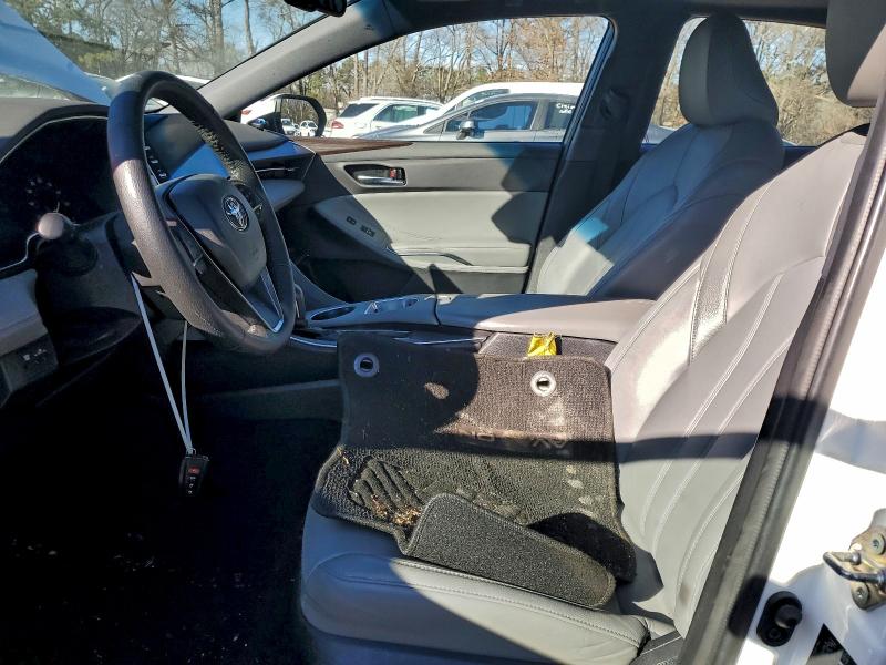 Фото 7 - TOYOTA AVALON