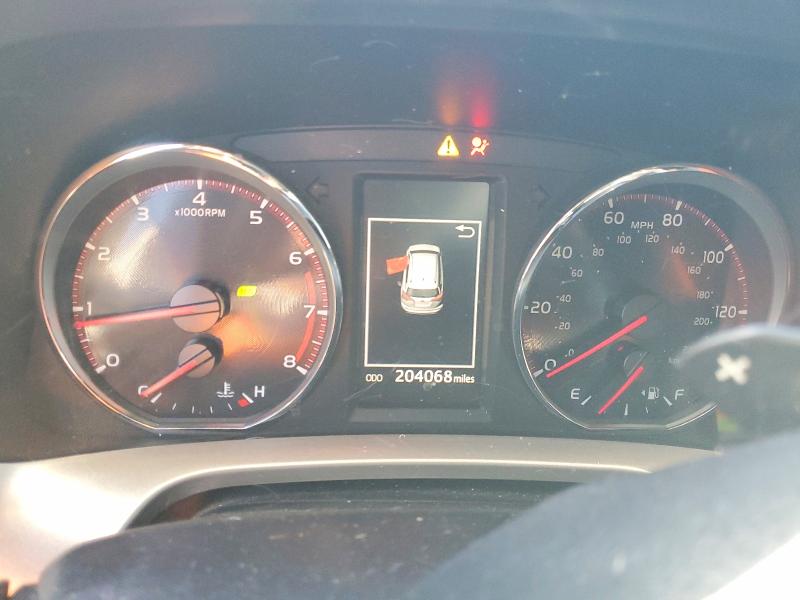 Фото 9 - TOYOTA RAV4