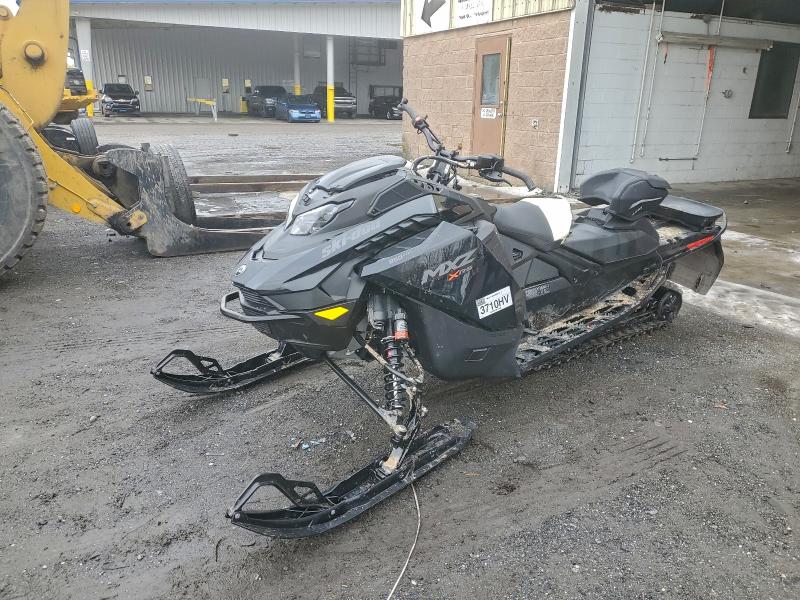 SKI-DOO SNOWMOBILE 2025