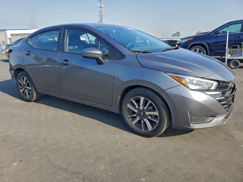 Фото 4 - NISSAN VERSA