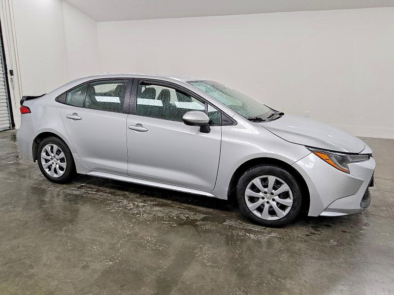 Фото 4 - TOYOTA COROLLA