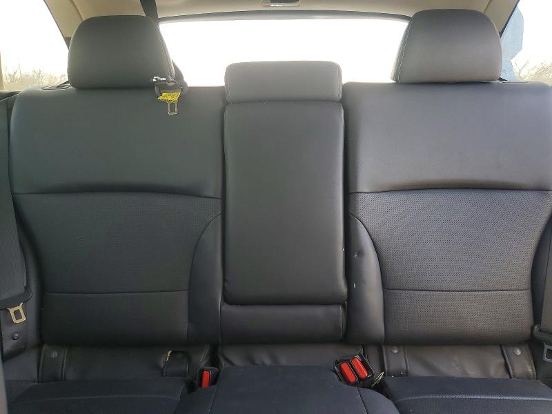 Фото 10 - SUBARU OUTBACK