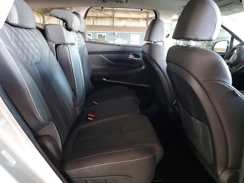 Фото 10 - HYUNDAI SANTA FE