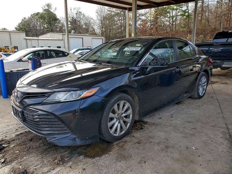 Фото 1 - TOYOTA CAMRY