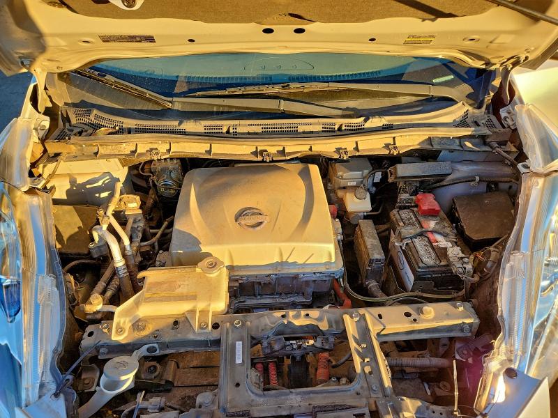 Фото 11 - NISSAN LEAF