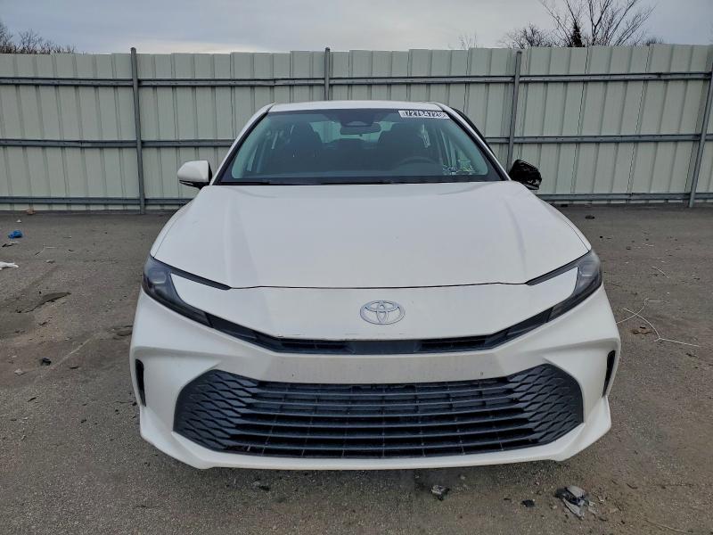 Фото 5 - TOYOTA CAMRY