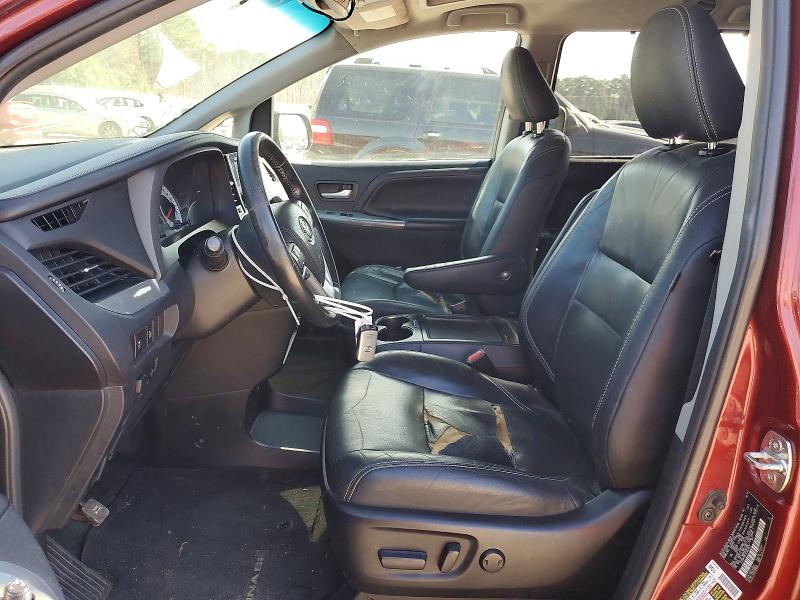 Фото 7 - TOYOTA SIENNA