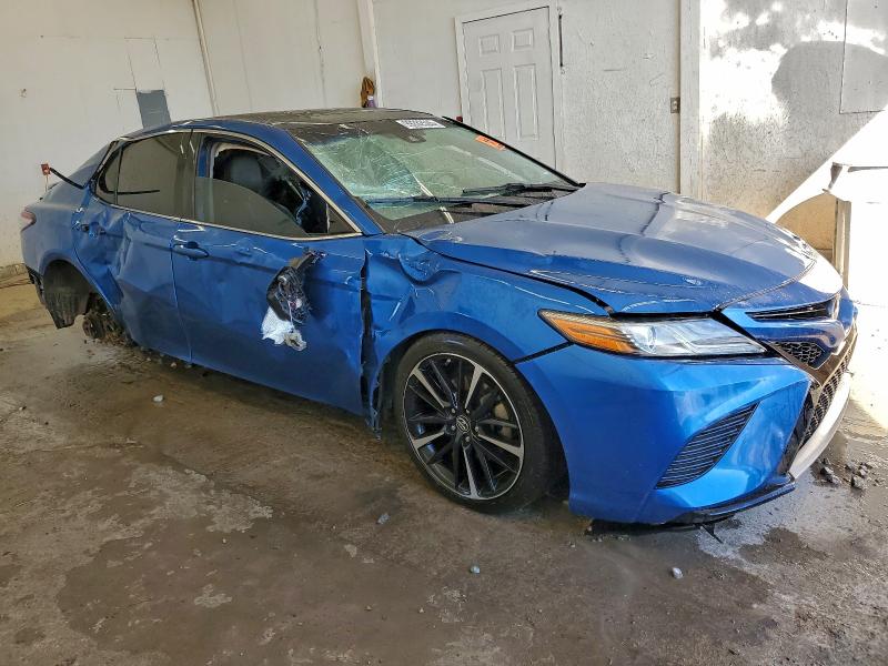 Фото 4 - TOYOTA CAMRY