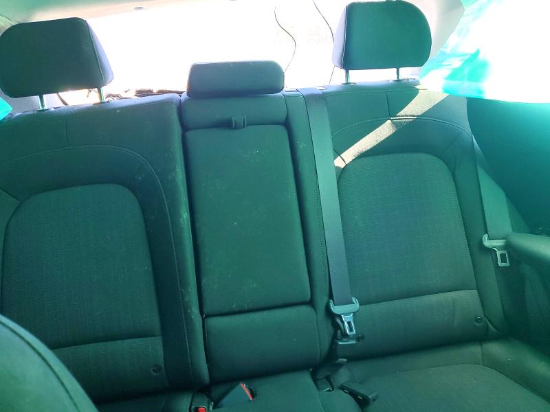 Фото 10 - HYUNDAI KONA