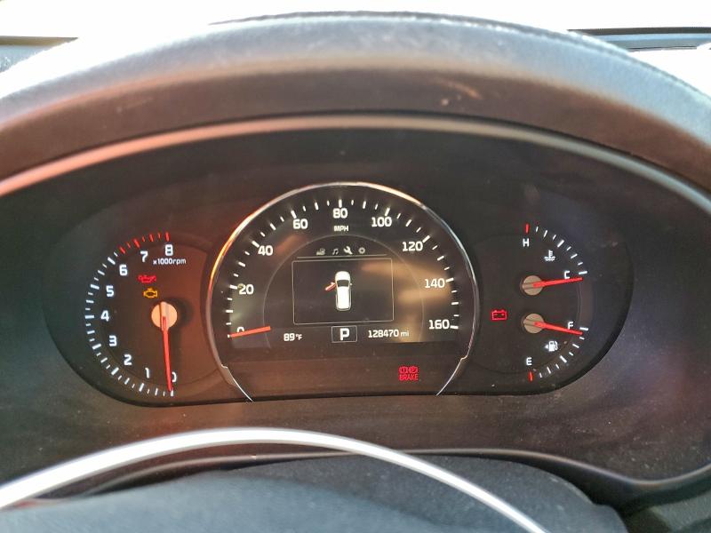 Фото 9 - KIA SORENTO