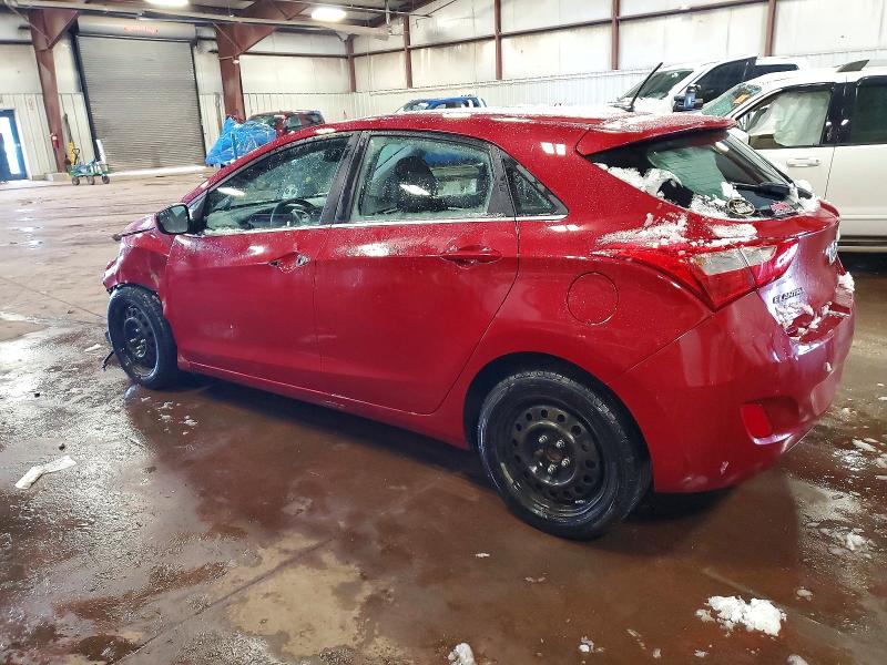 Фото 2 - HYUNDAI ELANTRA