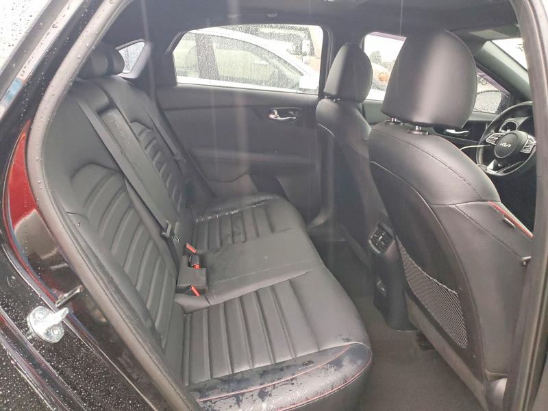 Фото 10 - KIA FORTE