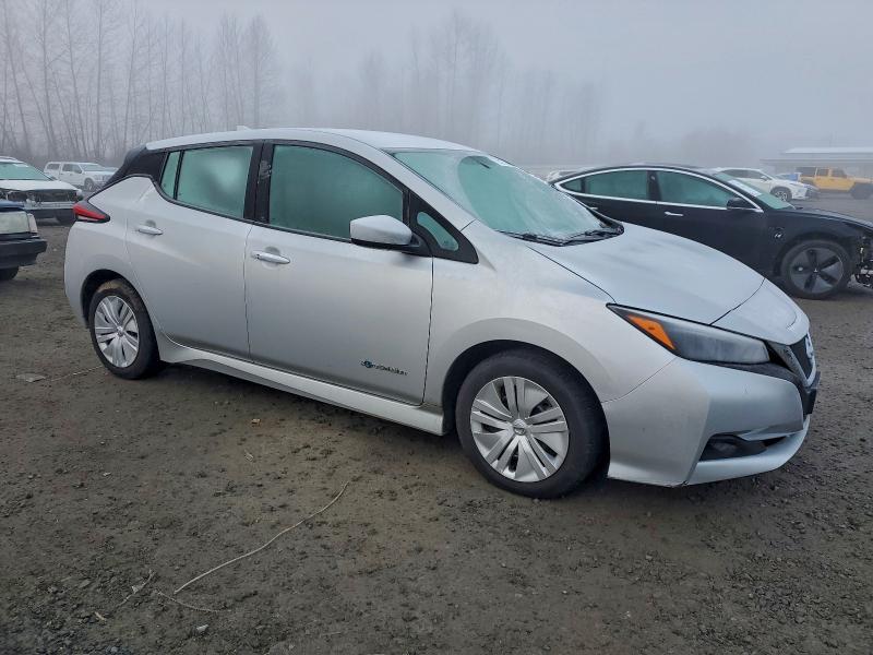 Фото 4 - NISSAN LEAF