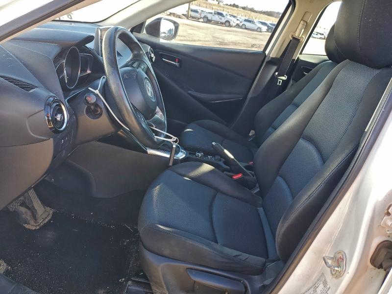 TOYOTA SCION 2016 VIN 3MYDLBZV5GY103029