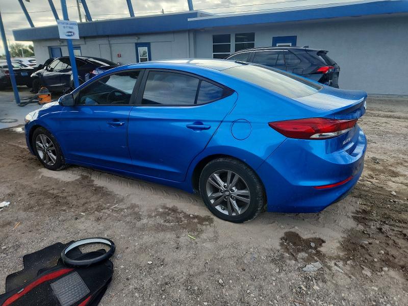 Фото 2 - HYUNDAI ELANTRA
