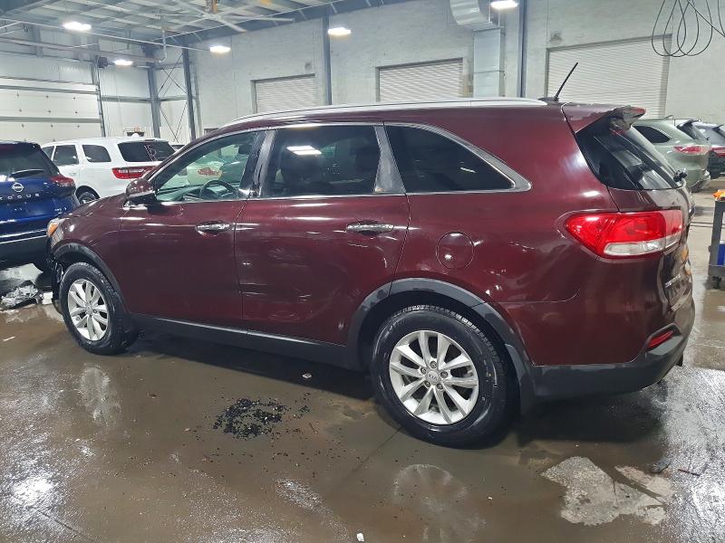 Фото 2 - KIA SORENTO