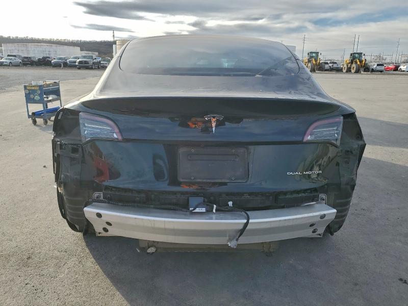 Фото 6 - TESLA MODEL 3