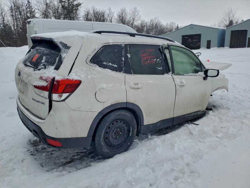 Фото 3 - SUBARU FORESTER