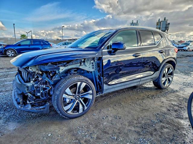 Фото 1 - VOLVO XC40 PLUS