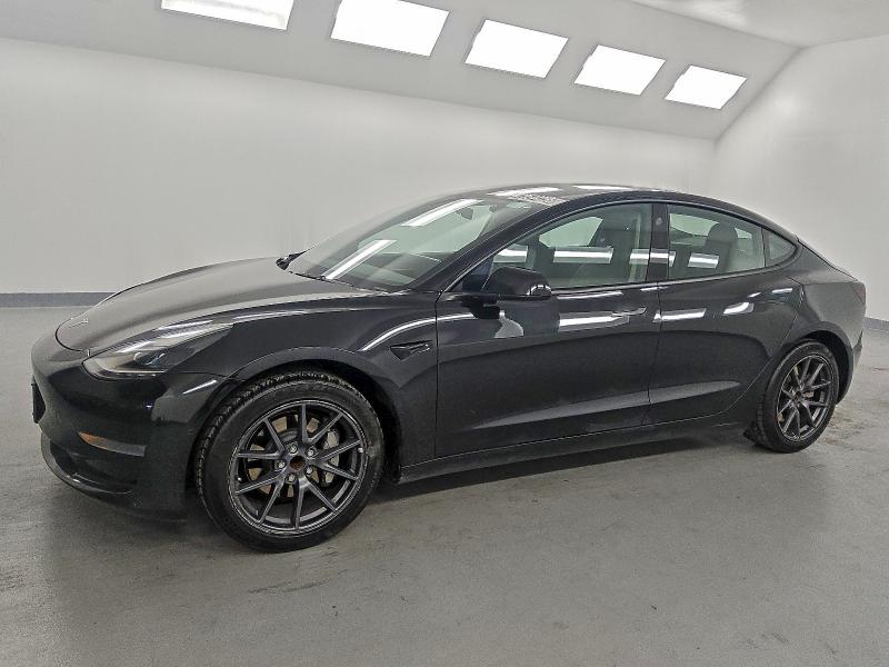 Фото 1 - TESLA MODEL 3