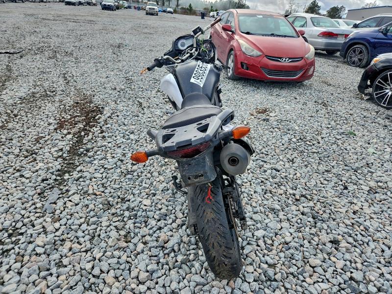 SUZUKI CYCLE DL 2013