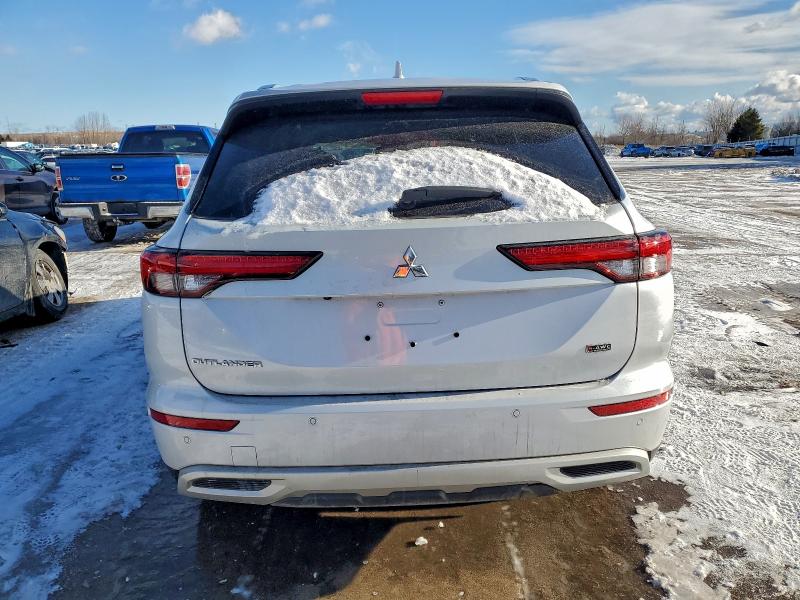 Фото 6 - MITSUBISHI OUTLANDER