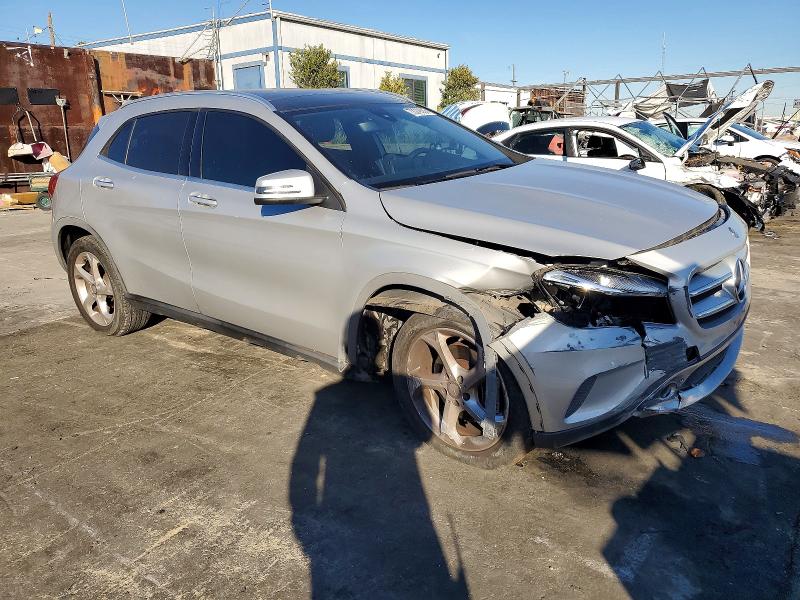 Фото 4 - MERCEDES-BENZ GLA-CLASS