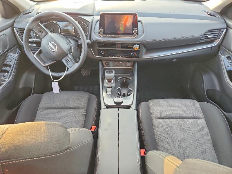 Фото 8 - NISSAN ROGUE