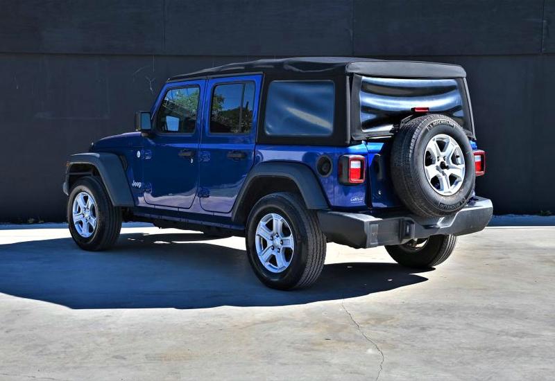 Фото 3 - JEEP WRANGLER