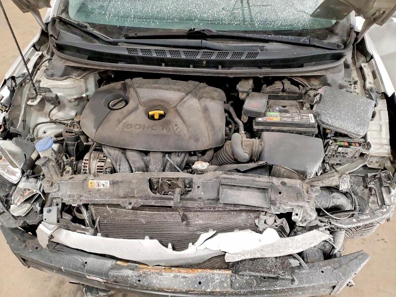 Фото 11 - HYUNDAI ELANTRA