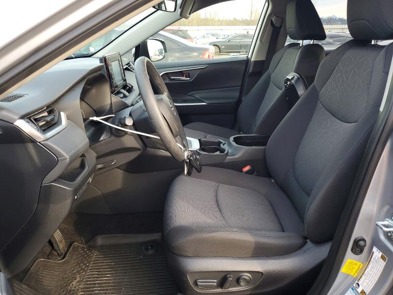 Фото 7 - TOYOTA RAV4