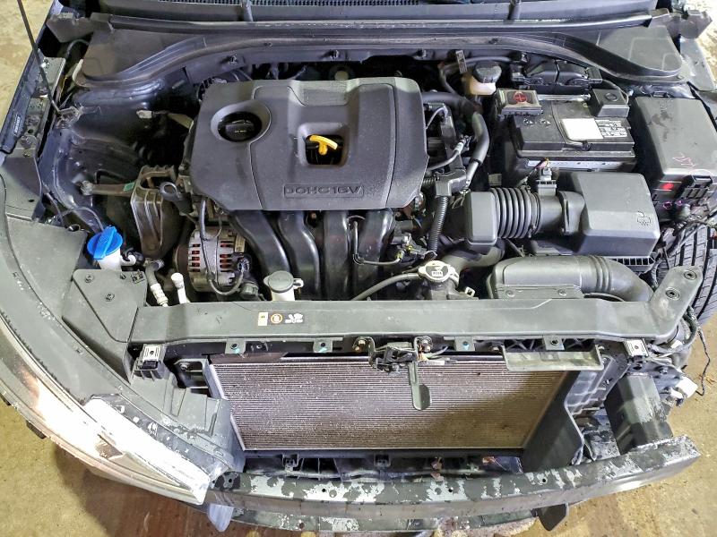 Фото 11 - HYUNDAI ELANTRA