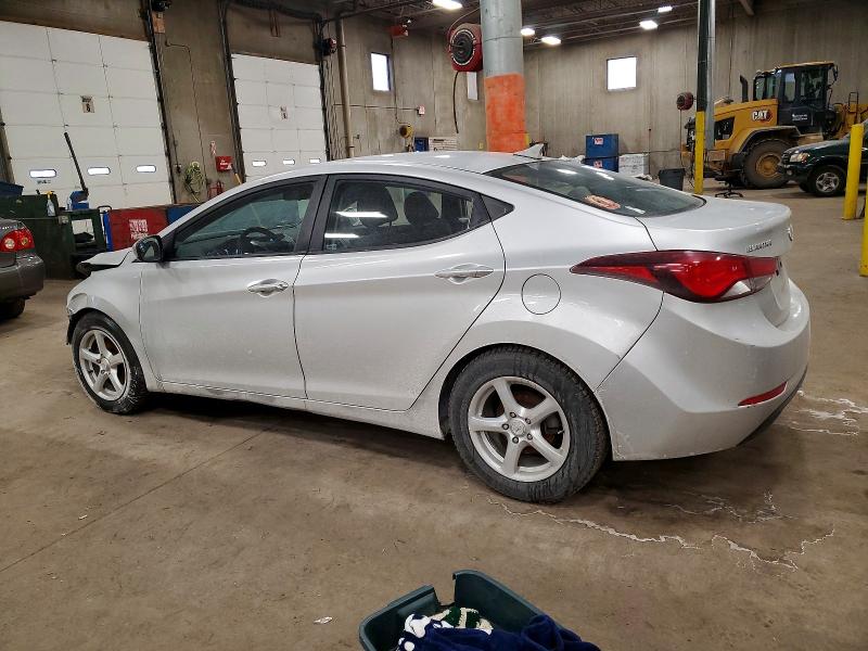 Фото 2 - HYUNDAI ELANTRA