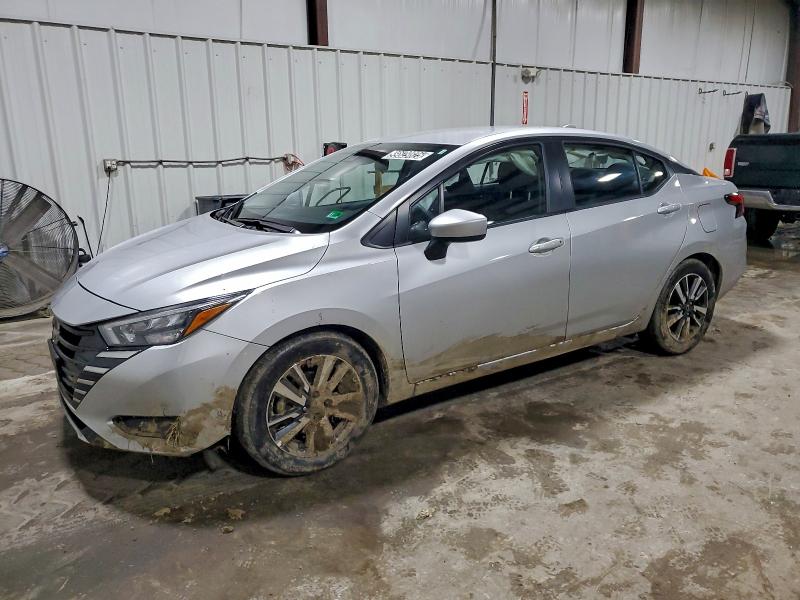 Фото 1 - NISSAN VERSA