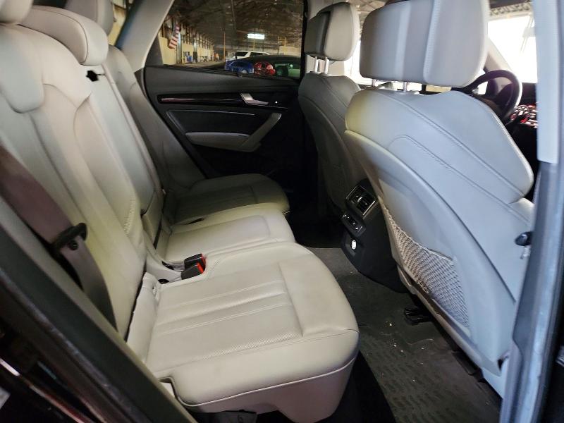 Фото 11 - AUDI Q5