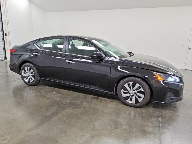 Фото 4 - NISSAN ALTIMA