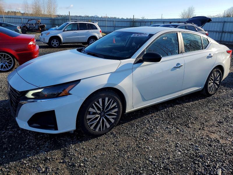 Фото 1 - NISSAN ALTIMA