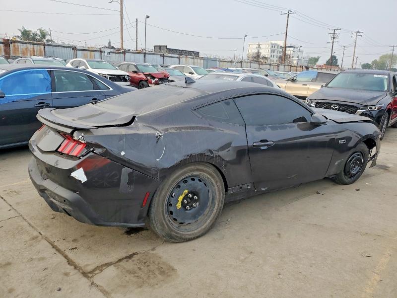 Фото 3 - FORD MUSTANG