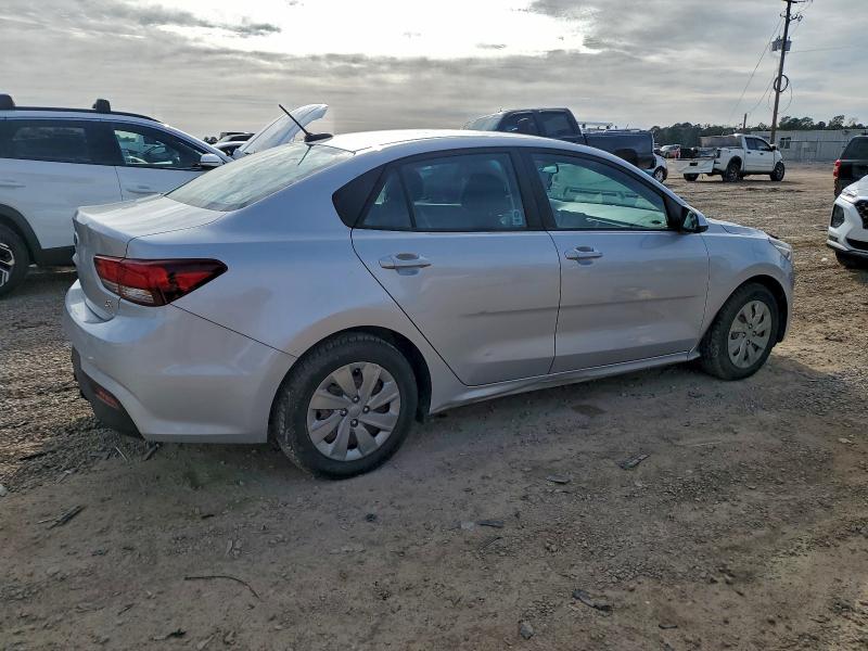 Фото 3 - KIA RIO