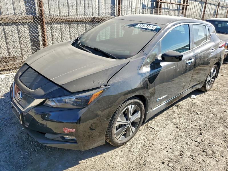 Фото 1 - NISSAN LEAF