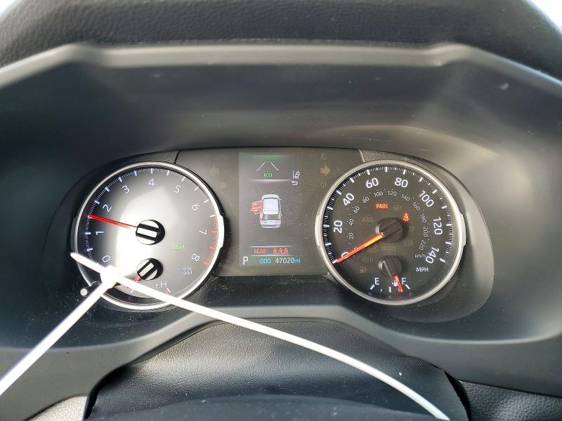 Фото 9 - TOYOTA RAV4